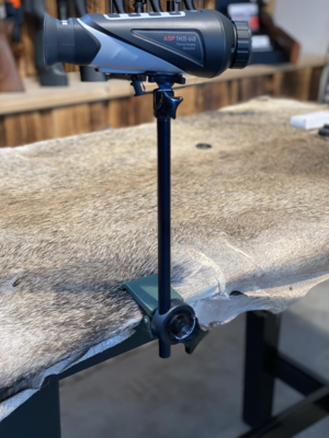 Klemme montage til spotter eller kikkert