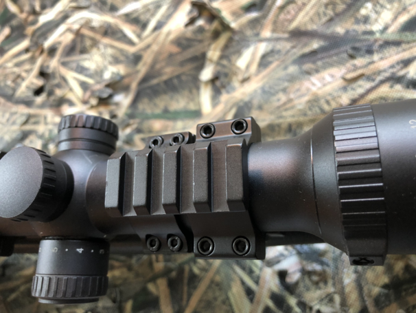 montage til lygte på dagkikkert