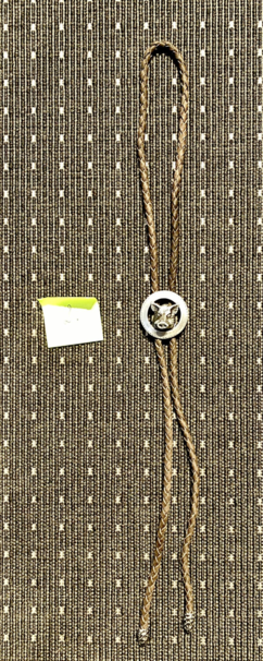 Bolo tie med vildsvin motiv